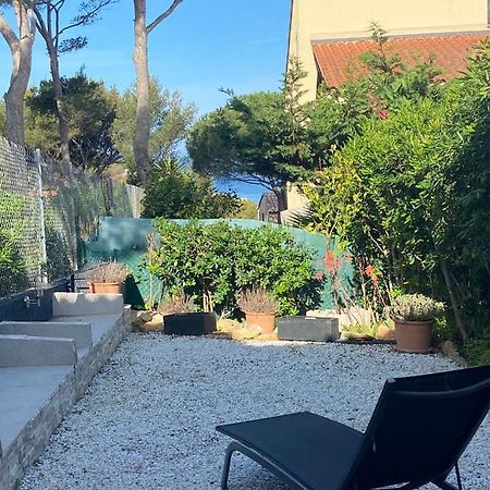 Logement Entier T2 Climatise, Parking Gratuit, Jardin, Plage A 2Min A Pied Sanary-sur-Mer Zewnętrze zdjęcie