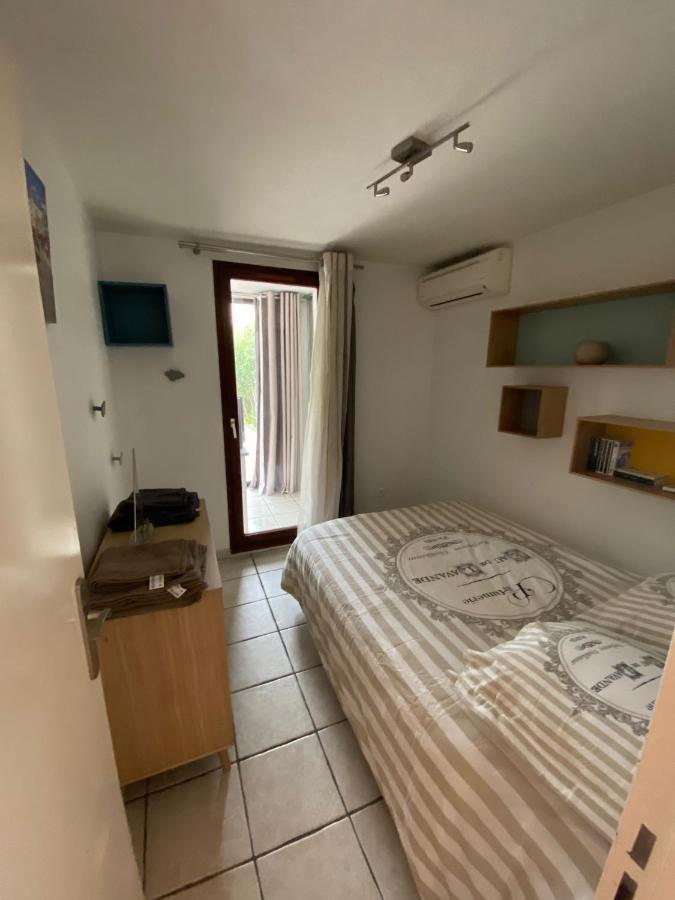 Logement Entier T2 Climatise, Parking Gratuit, Jardin, Plage A 2Min A Pied Sanary-sur-Mer Zewnętrze zdjęcie